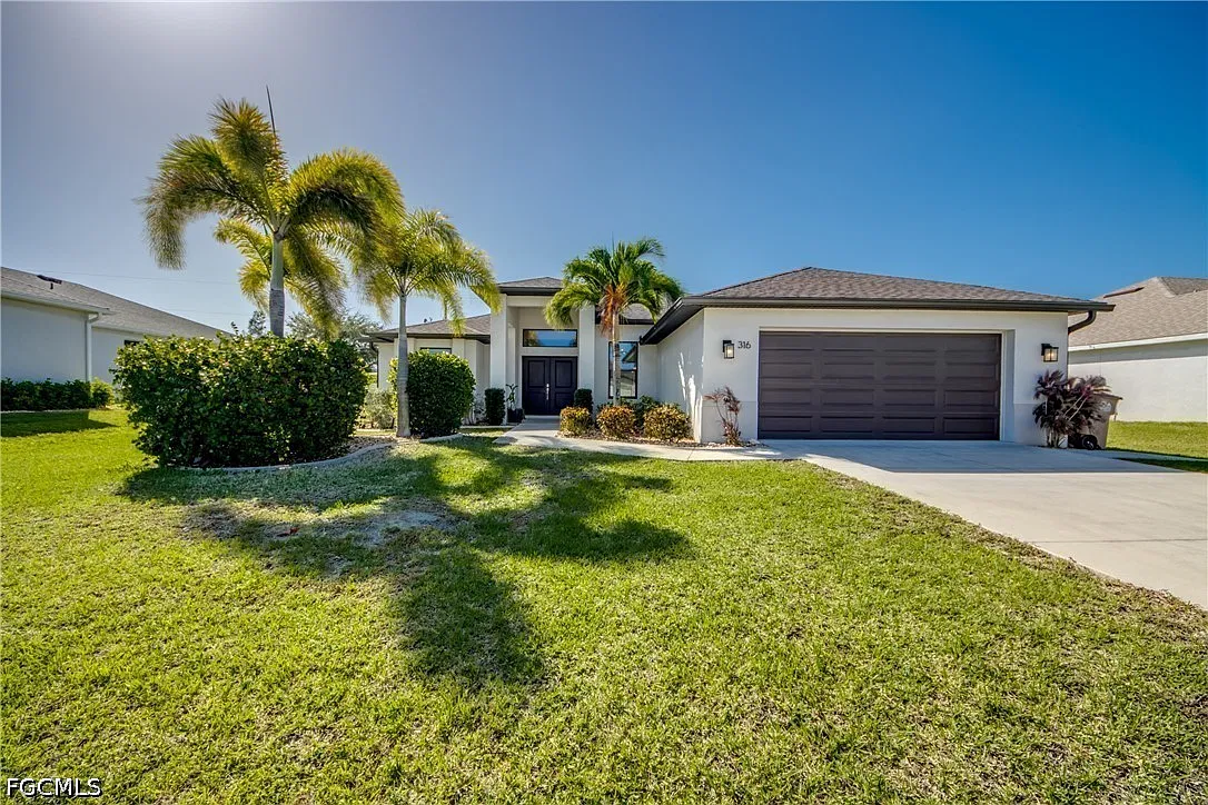 4 bed, 2.0 bath, 2010 sqft, $2,400 — Photo 2