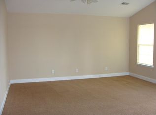 506 Club Villa Ct, Kathleen, GA 31047