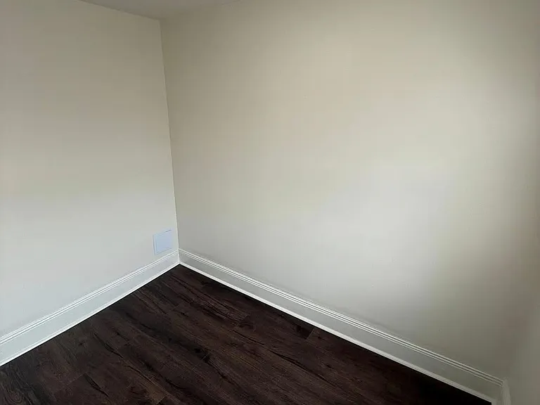 105 Crotona Ave — Photo 8