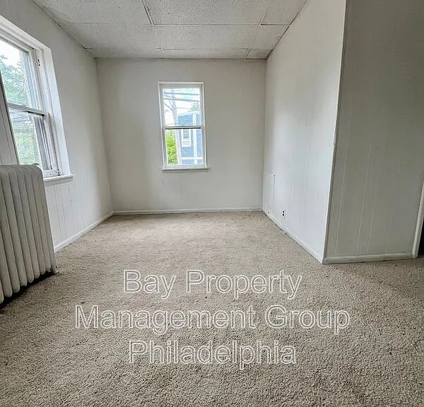 1001 Clifton Ave #2F — Photo 8