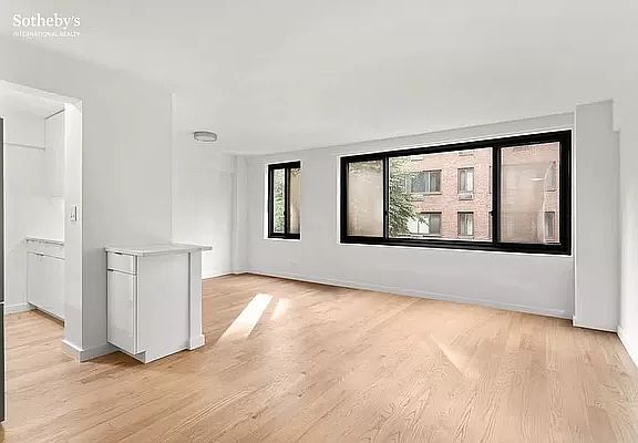 3rd image of 425 E 63rd St APT W5k