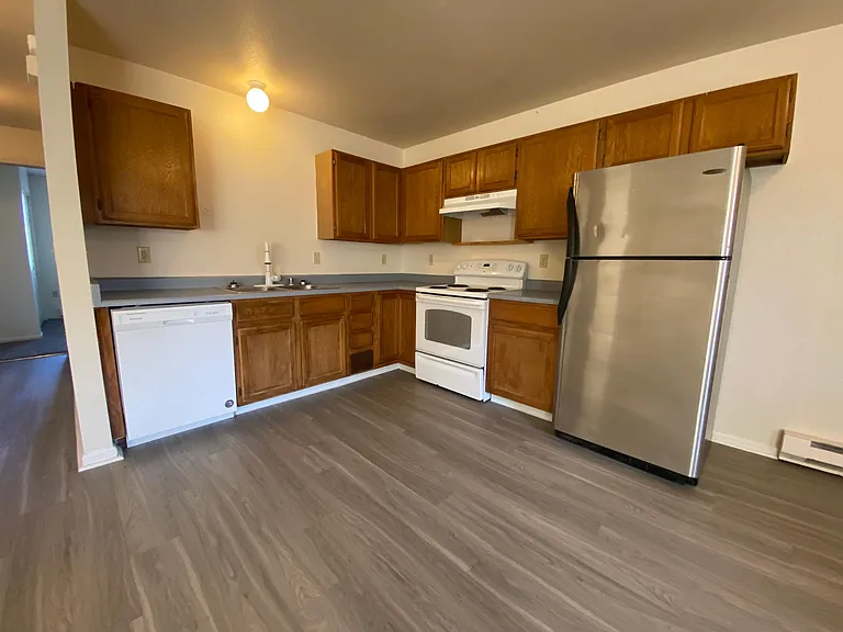 1343 Cherry St — Photo 10