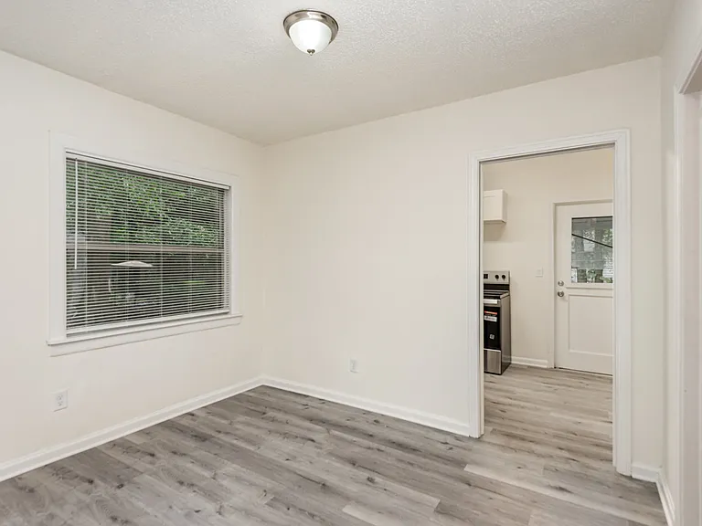 3526 Poinsetta St — Photo 5