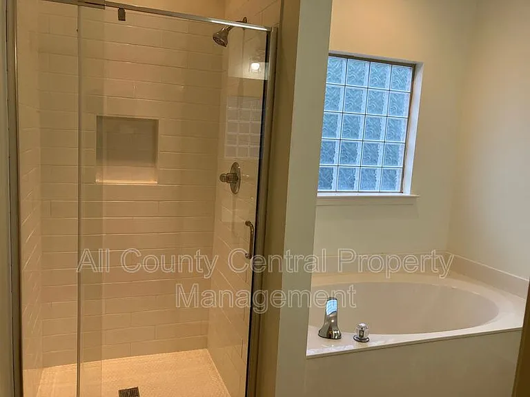 1001 Aronimink Dr — Photo 14