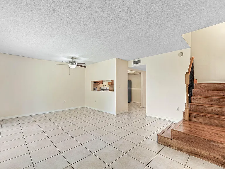 9050 NW 28th St #112 — Photo 13