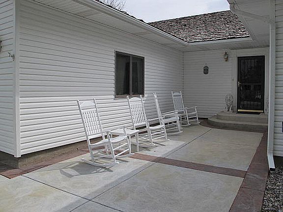 2nd image of 2891 Tipperary Ln