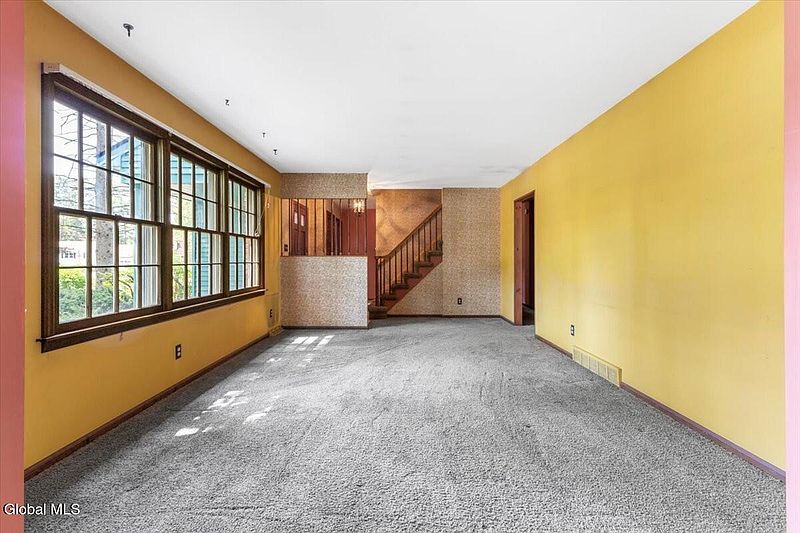 5th image of 66 Pheasant Ridge Drive