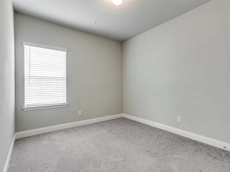 1544 Windermere Way — Photo 9