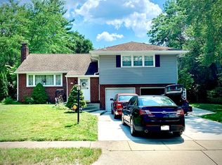 119 Meeting House Ln, Cherry Hill, NJ 08002