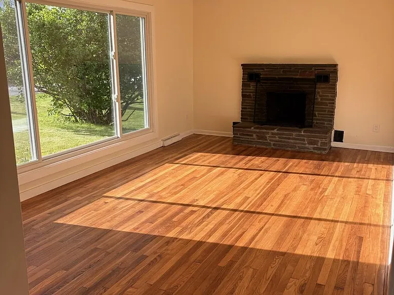 26 Barbara Ln — Photo 2