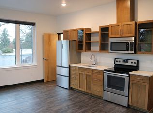 BD52, Portland, OR 97206
