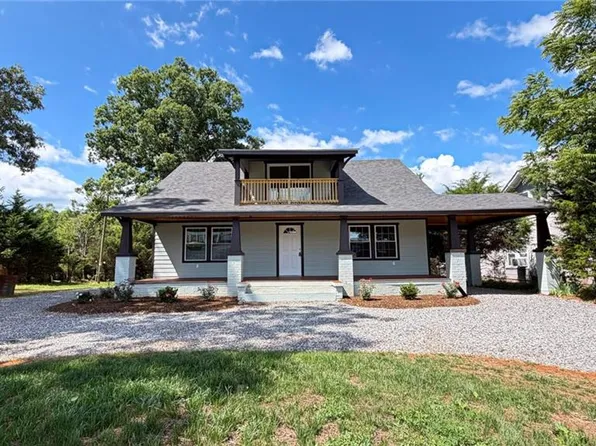 5121 Boone Trl, Millers Creek, NC 28651