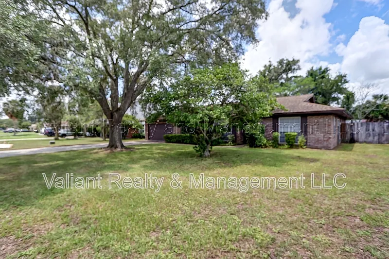 3 bed, 2.0 bath, 1784 sqft, $1,850 — Photo 3