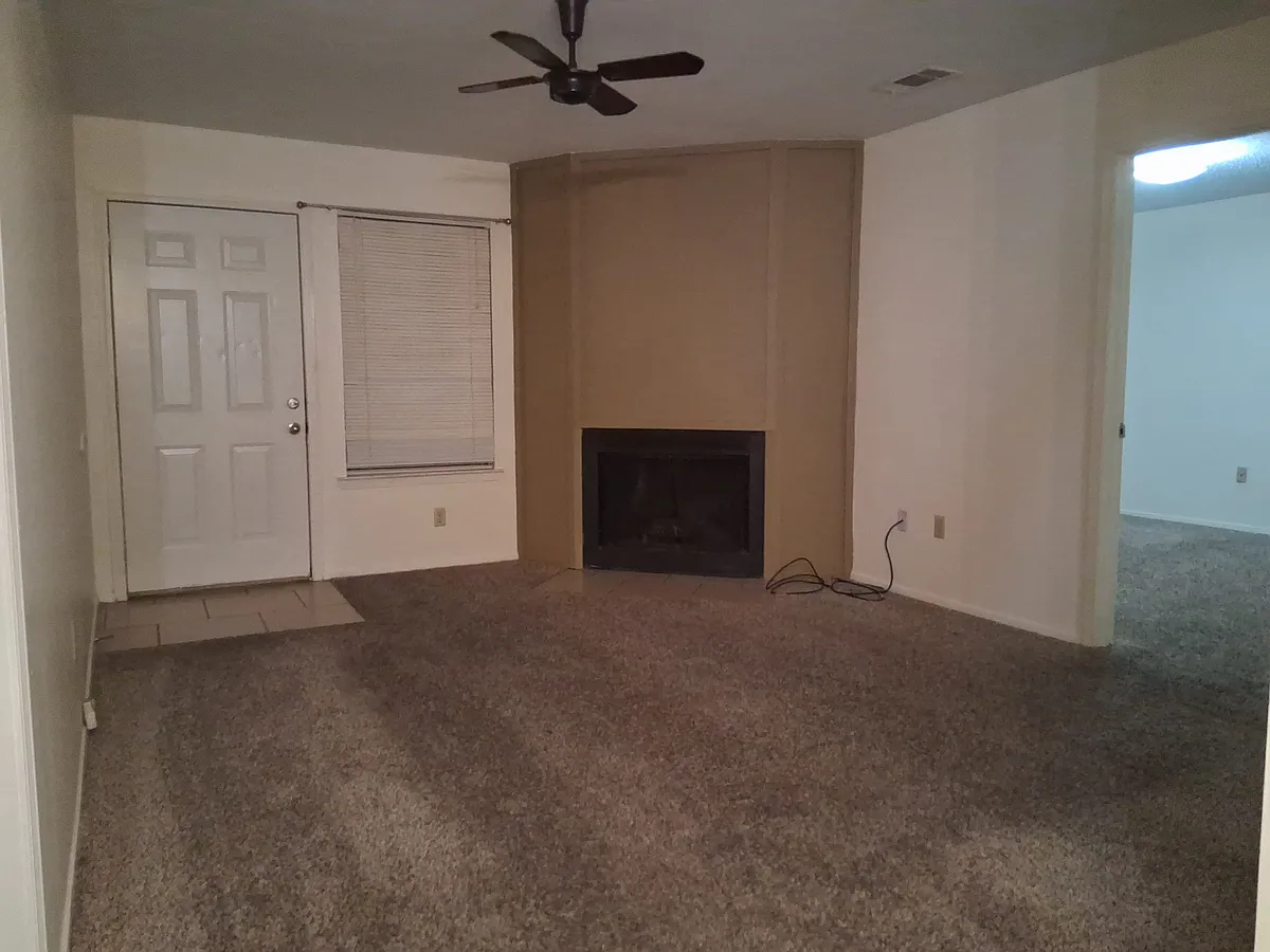 Building Photo - 8246 Ned Ave #C