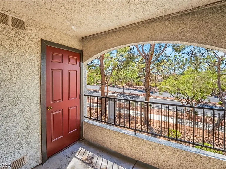 950 Seven Hills Dr #524 — Photo 33
