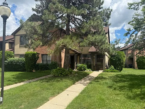 1560 Meadowside Ct Photo 1