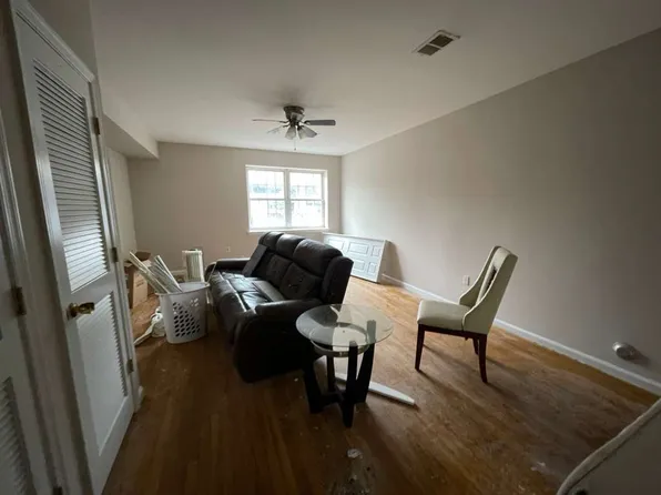 487 Communipaw Avenue image 2 of 10