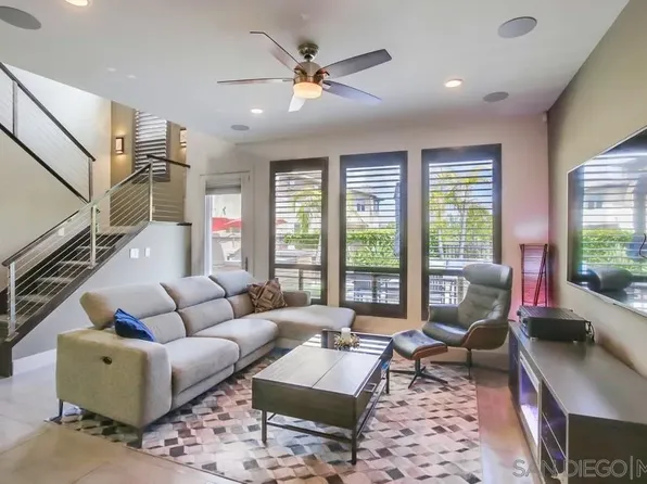 2365 Aperture Cir, San Diego, CA 92108