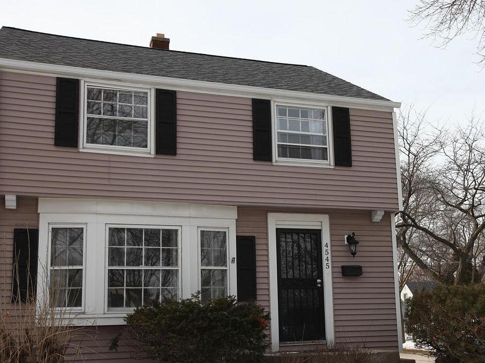 1st image of 4545 N Sheffield Ave