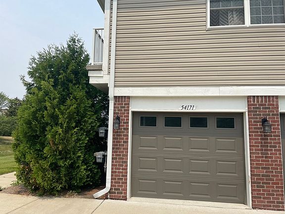 2nd image of 54171 Bay Point Dr Building 1-5