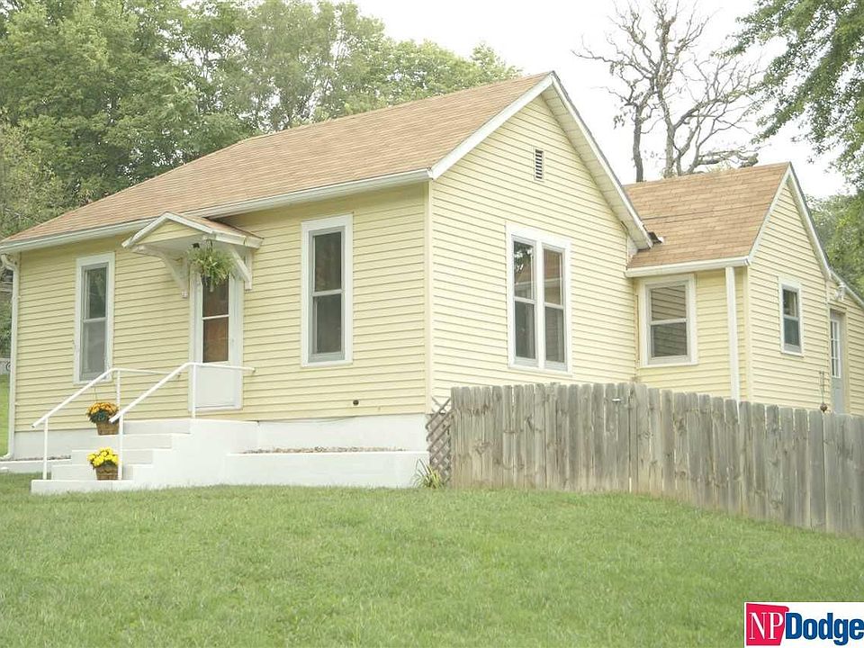 1st image of 817 N 11th St
