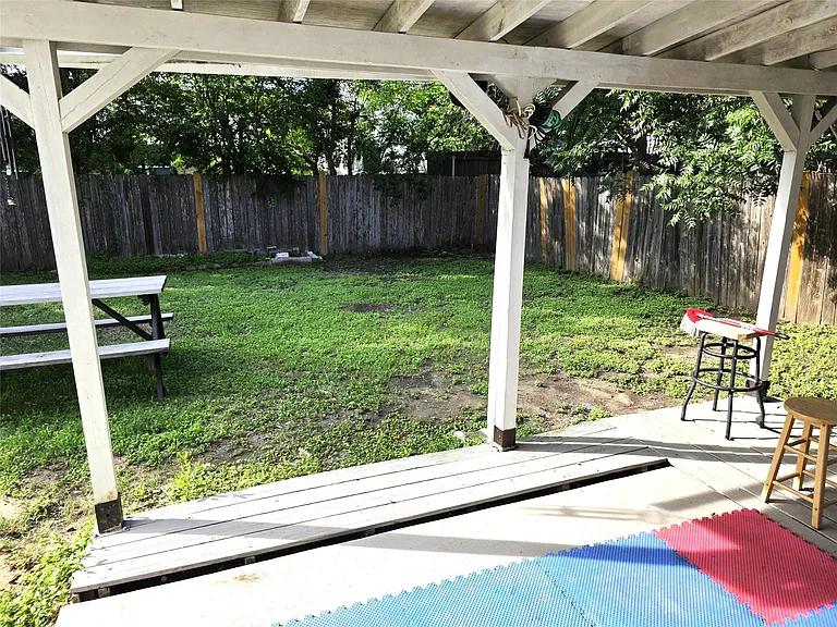 1600 Hollow Tree Blvd — Photo 14