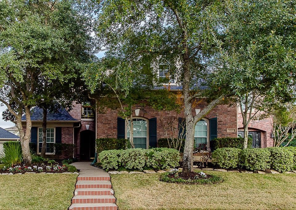 1st image of 4127 Oak Forest Dr