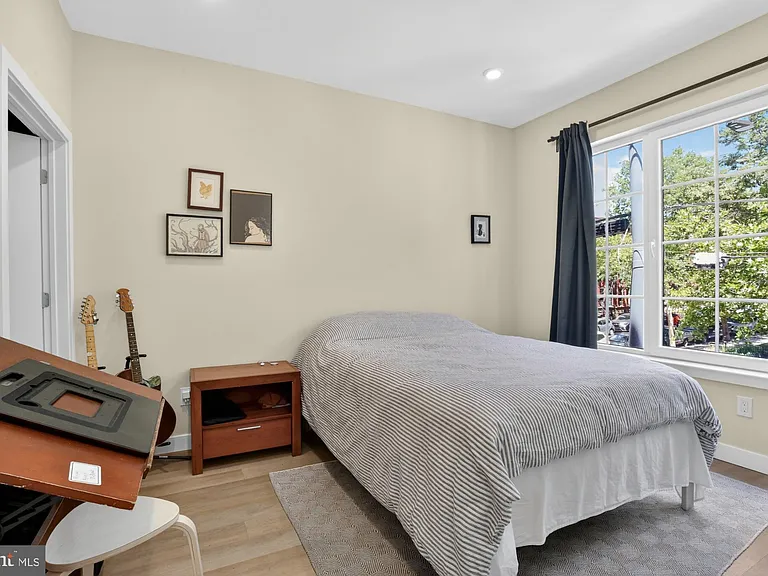 1701 S 4th St #203 — Photo 10