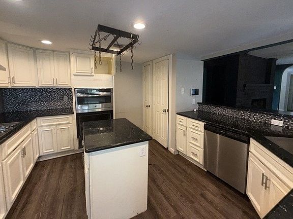 2nd image of 320 Highland Dr