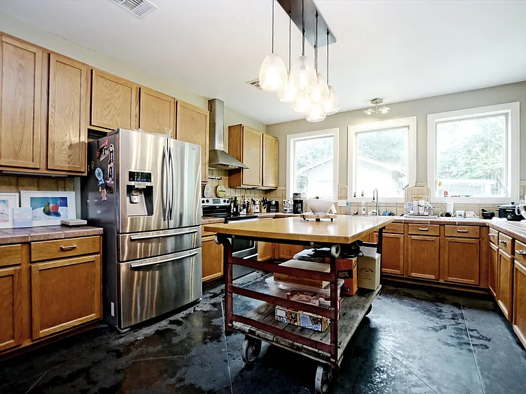 2605 De Soto Dr — Photo 9