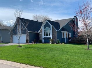 5529 Golfview Ln N, Oakdale, MN 55128