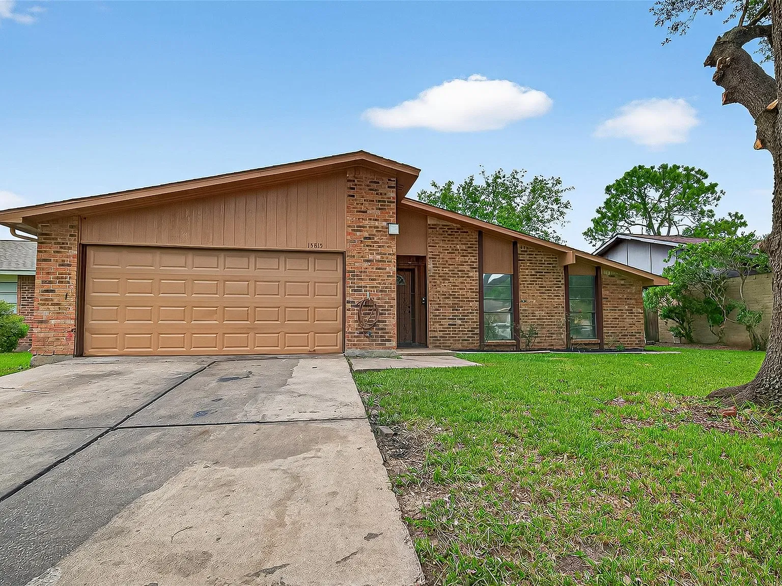 3 bed, 2.0 bath, 1856 sqft, $1,990 — Photo 4