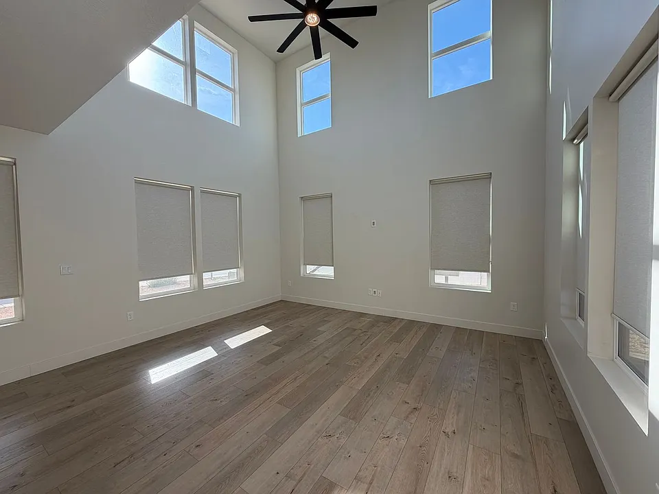 5515 S Carnelian Pkwy