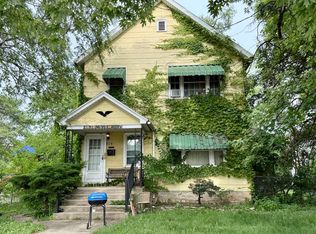 376 N Hickory St, Joliet, IL 60435