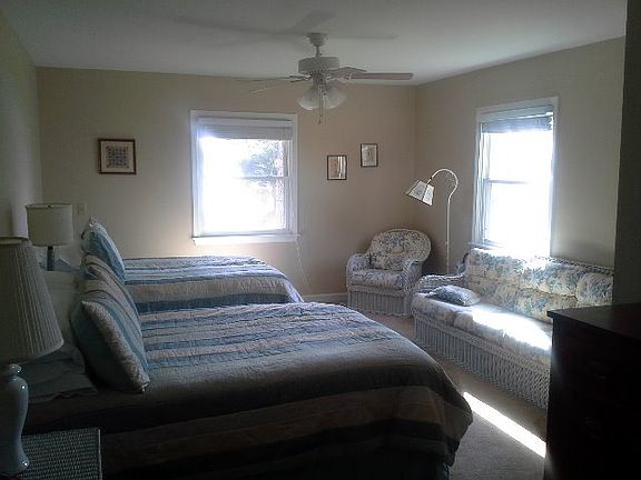 3rd image of 221 Sandpiper Cir