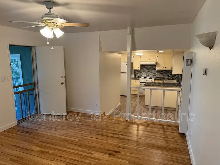 395 Tabor Dr #B — Photo 4