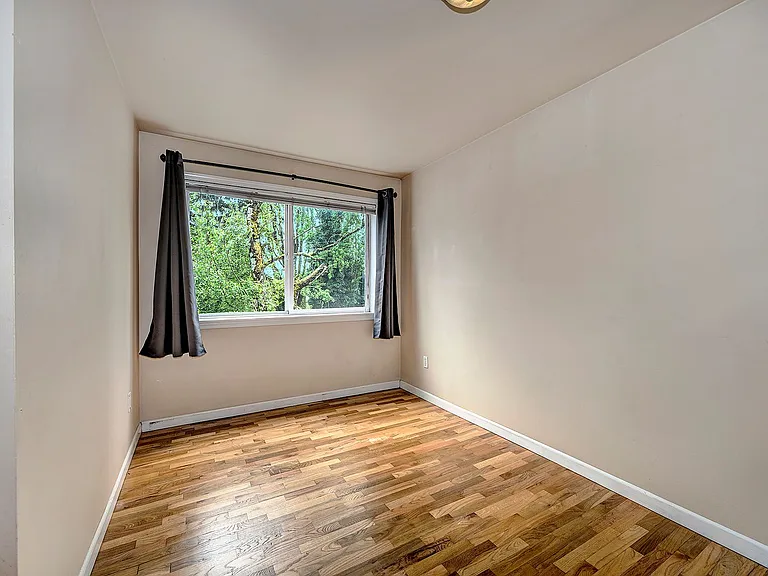 800 NE 40th St #800 — Photo 8