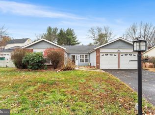 4 Westwood Ct, Newtown, PA 18940