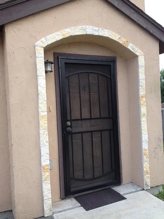 418 Rock Cir — Photo 3
