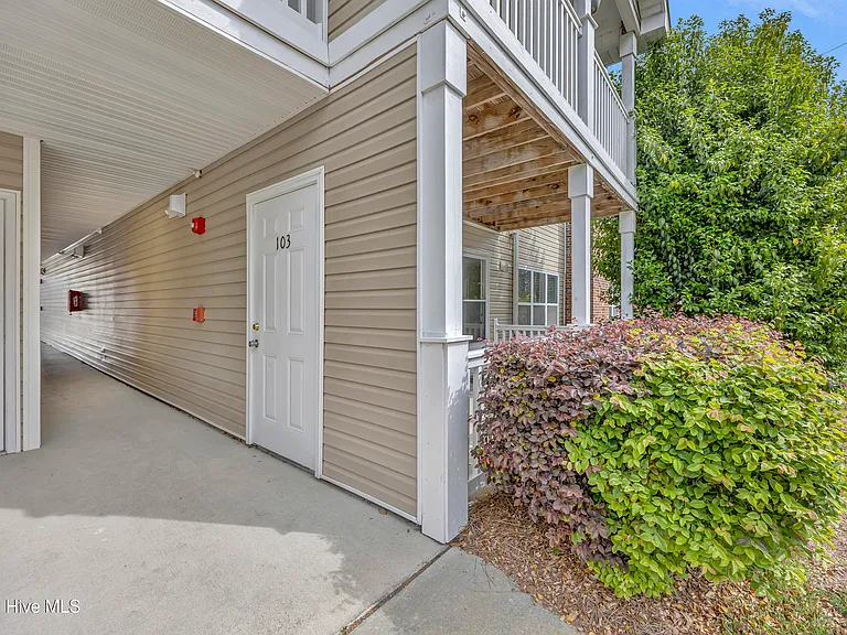 4429 Jay Bird Cir #103 — Photo 4