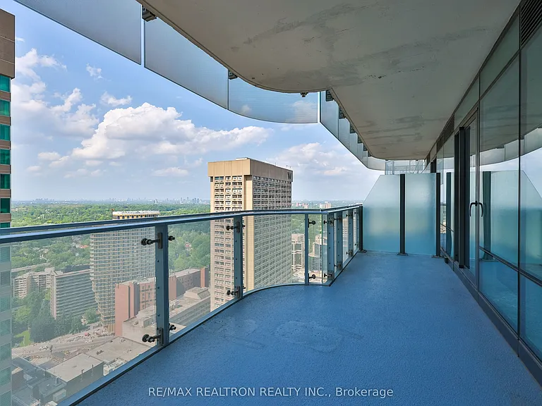 1 Bloor St E #3211 — Photo 26