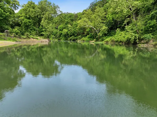 9723 Highway E, Houston, MO 65483