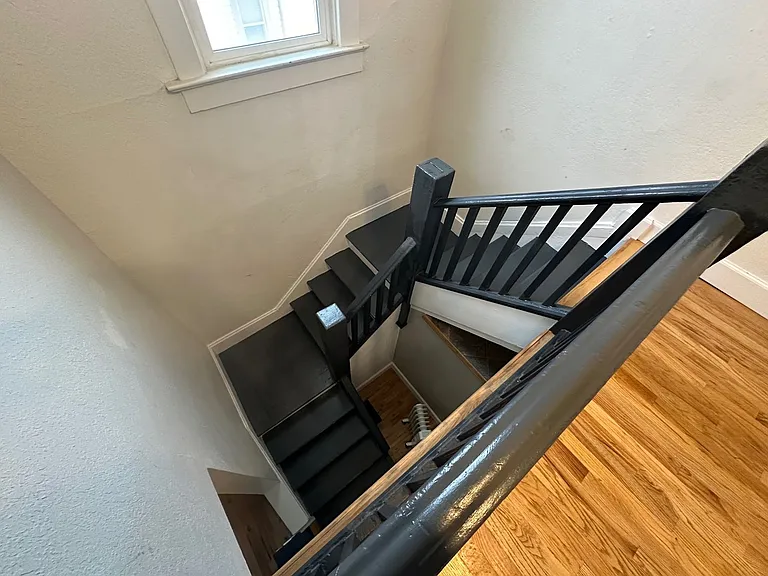 1104 W Kiernan Ave — Photo 14