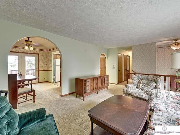 4th image of 6108 S 142nd St