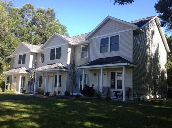 369 W Sand Lake Rd, Wynantskill, NY 12198