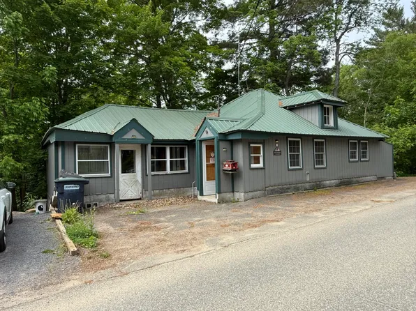 162 Neil St, Saranac Lake, NY 12983