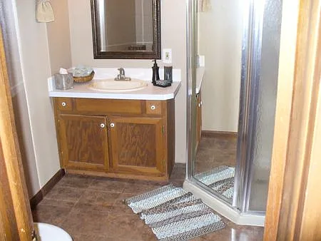 857 N Pine St — Photo 10