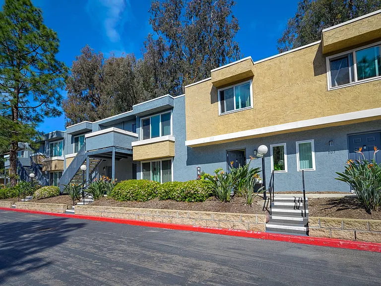 Point Loma Bay Apartments | Coastal Living Near the Beach — Photo 4