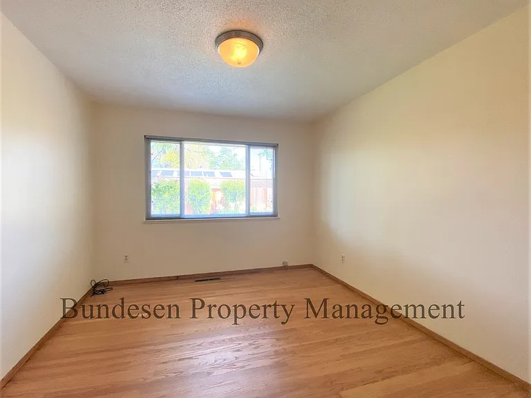 2352 Yulupa Ave — Photo 10