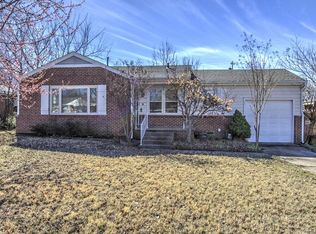 930 Henshaw Ave, Sapulpa, OK 74066